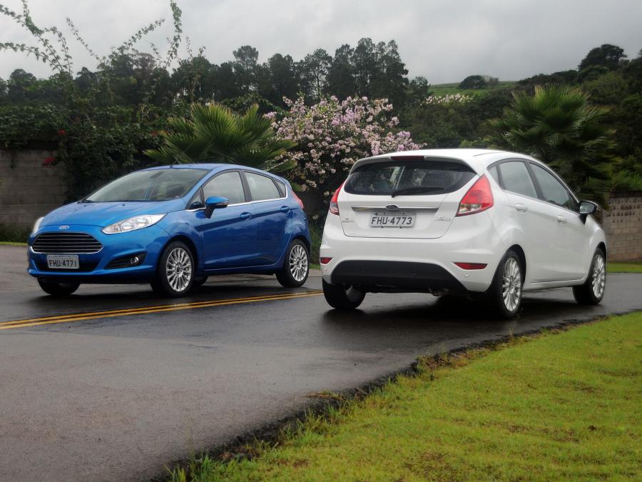  Ford Fiesta 5-Door 2013 года  (BR) (фото 17 из 30)